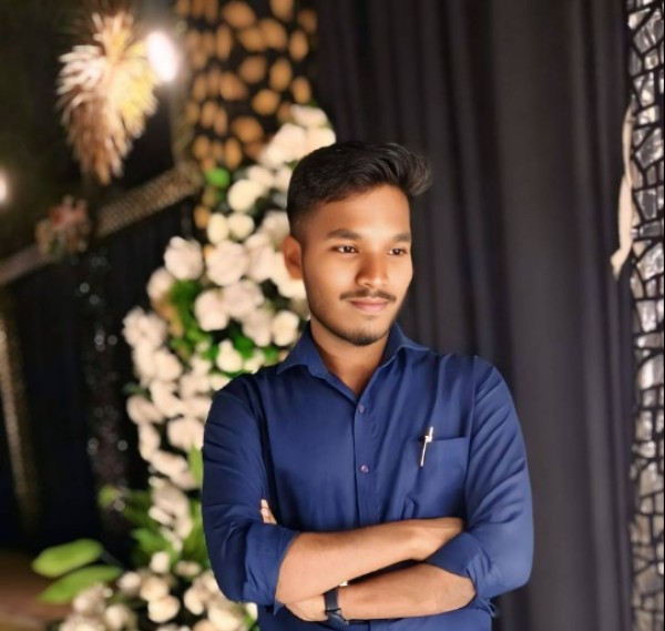 Rocky, 18, Germi