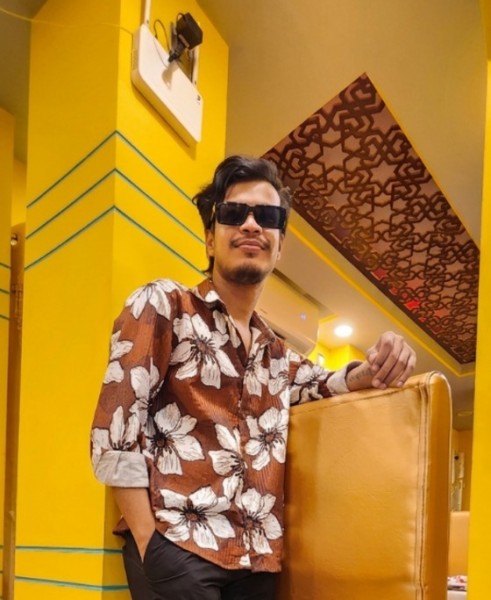 Ariyen Shakib, 26, Szigethalom
