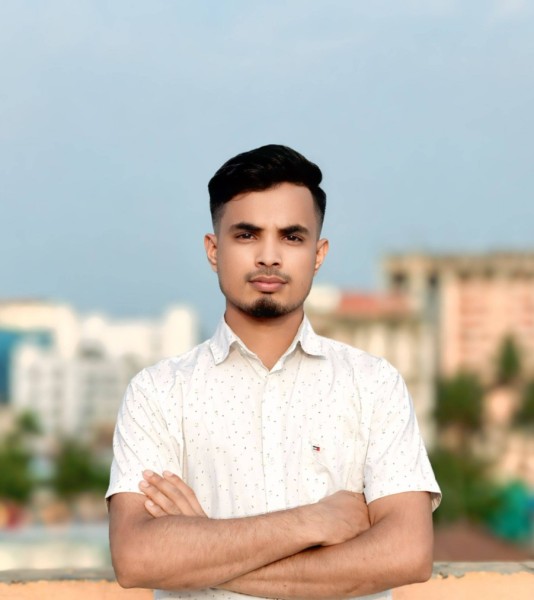 Mr Faruk, 21, Dhka