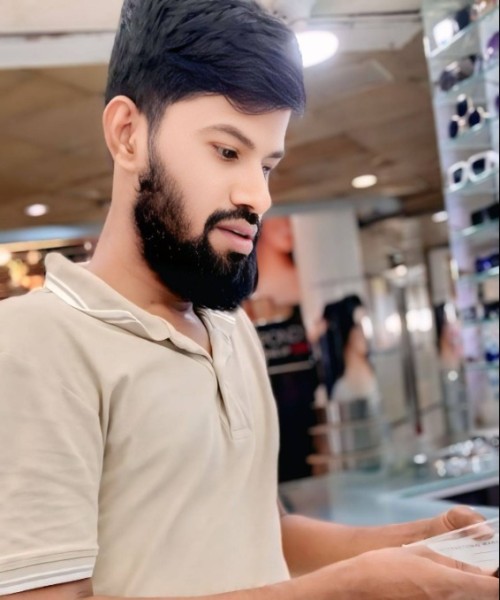 Ovi, 36, Ngorongoro