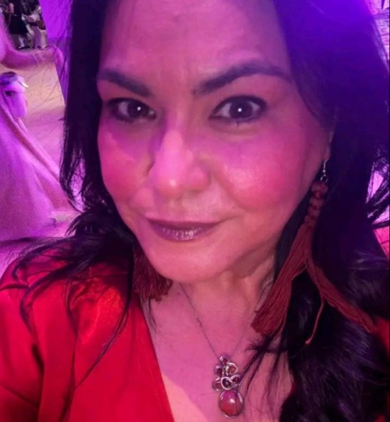 Elina, 53, Amarzgane