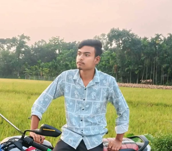 MD Bayezid hasan, 19, Ton