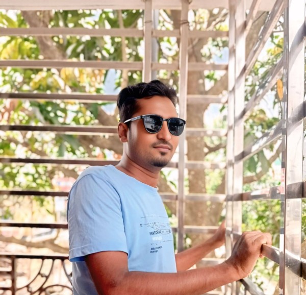 Shovo, 31, Mbak