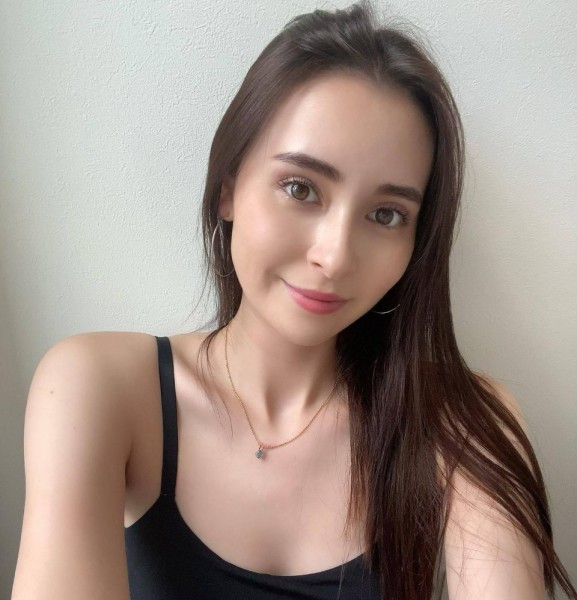 Luna, 36, Agar