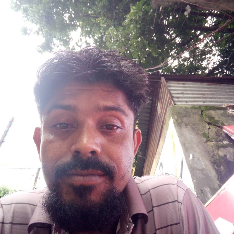 Nistobdho yachin, 32, Scordia