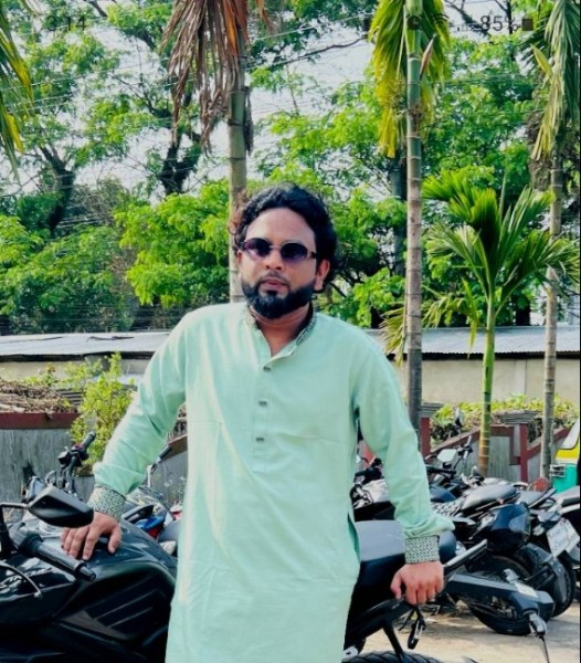 Alom, 25, Poo Das Trincheiras