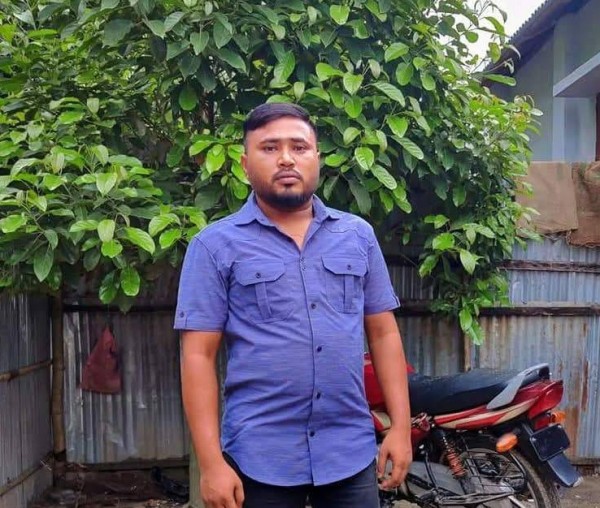 Md apel, 32, Bangladesh