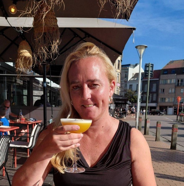 Maria, 45, Dalian