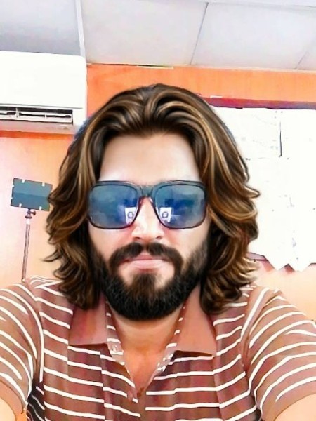 Akash, 35, Tahara