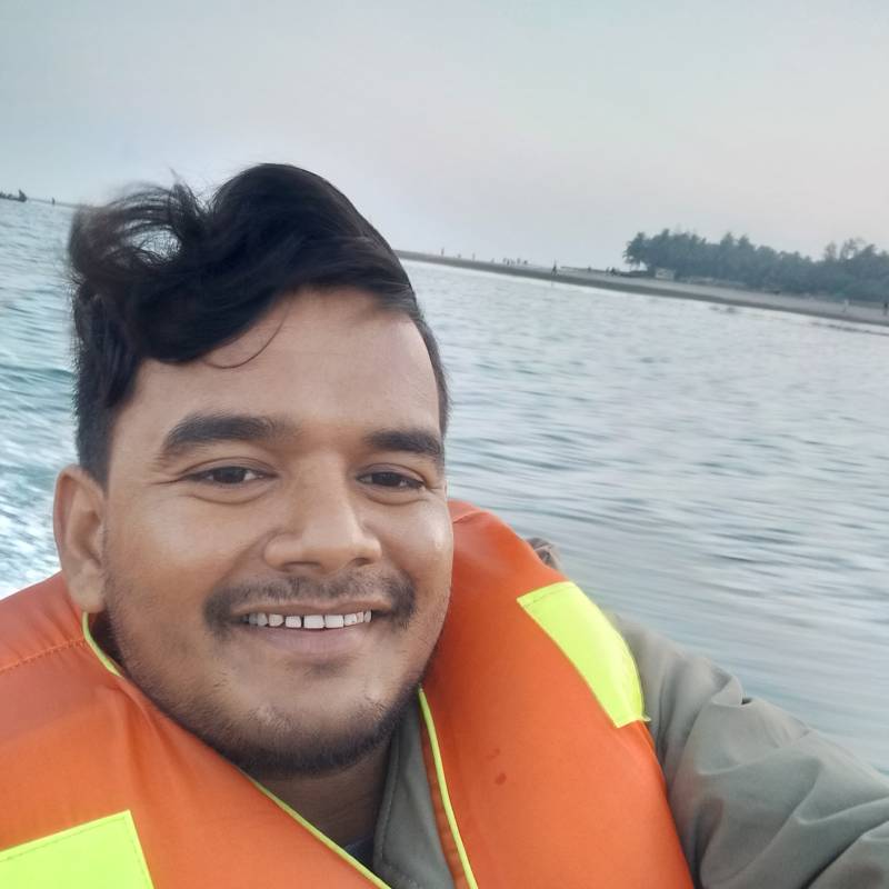 Badol, 30, Tomatln