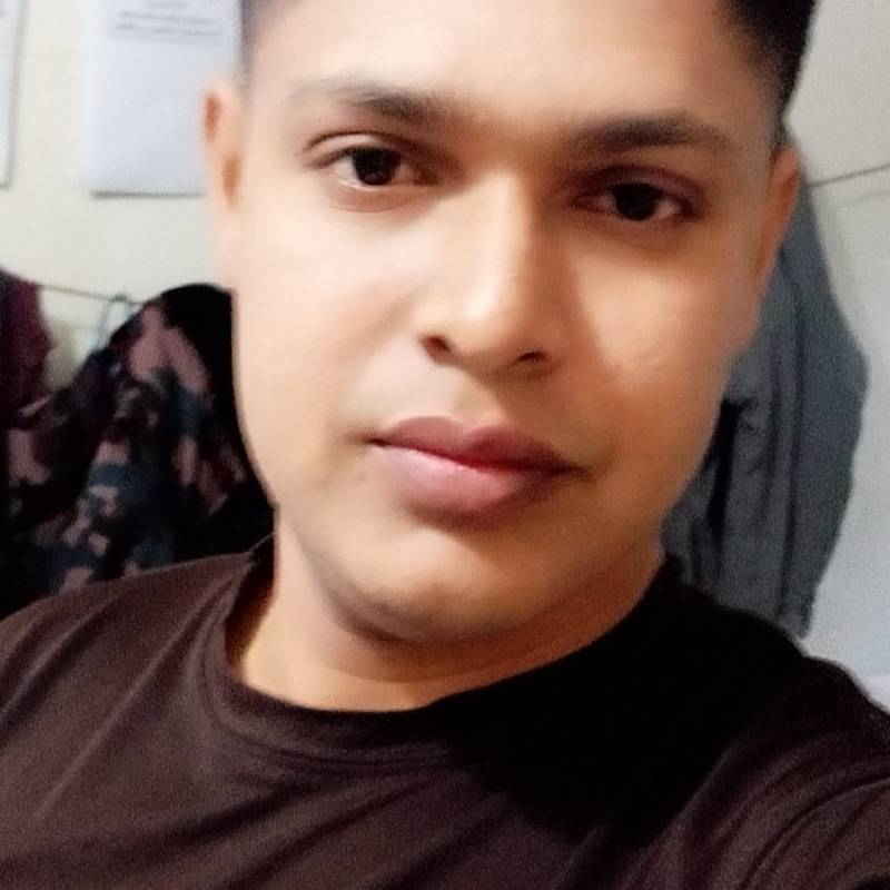 Swapn, 26, Taun