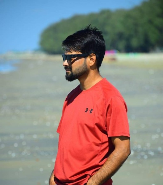 Md Al-Almin, 33, Siracusa