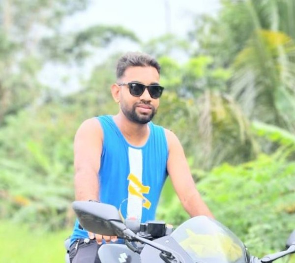 Ador, 31, Zhongguyue