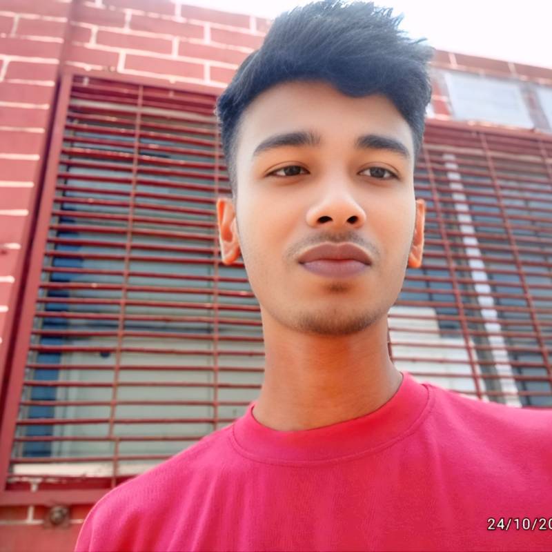 Md Naimul Hossen, 21, Cartaxo