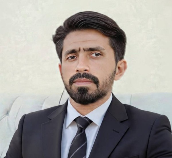 Reyad, 29, Massachusetts