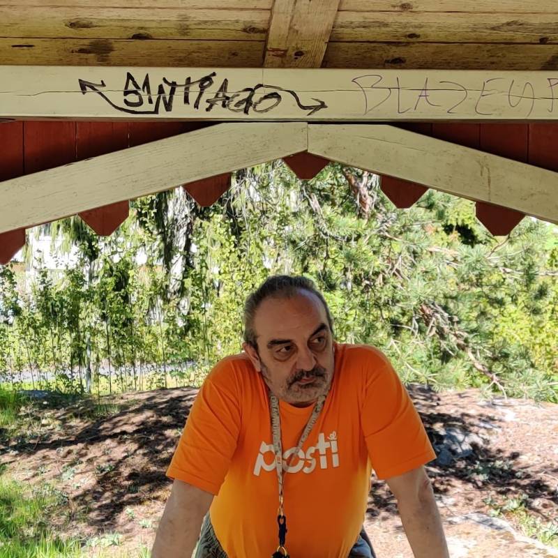 Sinan, 60, Xiaoganzhan