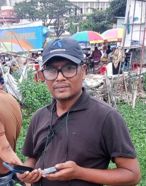 Kabir, 44, Wyoming