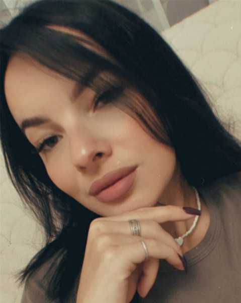 Alina36090 dating